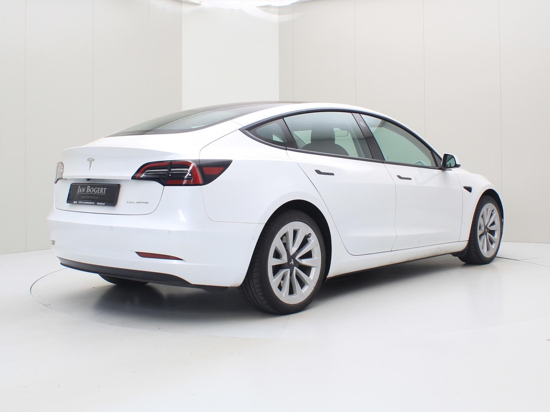 Tesla Model 3 Long-Range AWD 351pk 75 kWh UPGRADE [ AMD RYZE, Auto's, Automaat, Gebruikt, Zwart, Adaptive Cruise Control