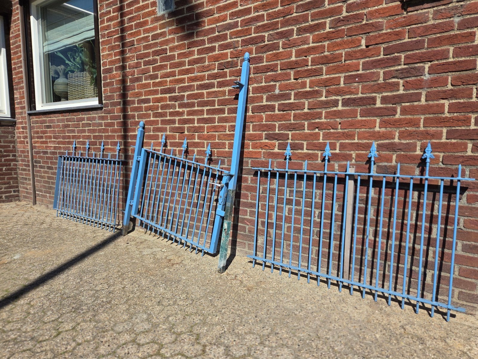 poortje met 2 zijdelen., Tuin en Terras, Ophalen of Verzenden, IJzer, 200 cm of meer, Draaipoort