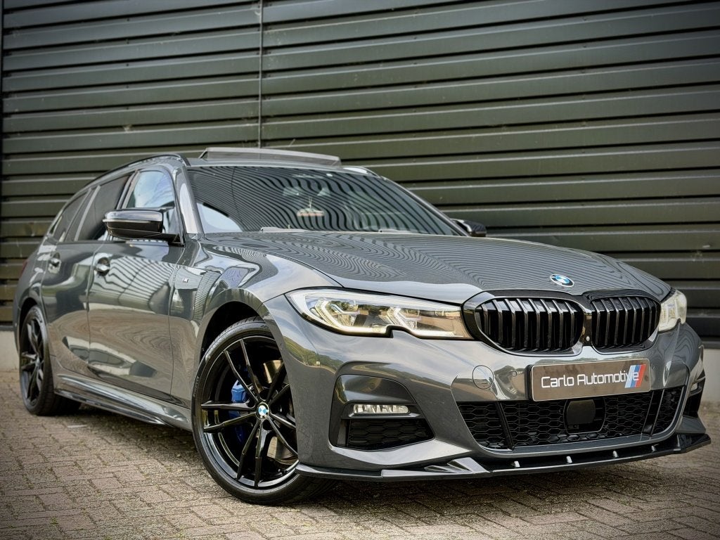 BMW 3 Serie Touring 330e xDrive M-PERF PANO|LASER|MEMORY|360, Auto's, BMW, 1998 cc, Gebruikt, Euro 6, 4 cilinders