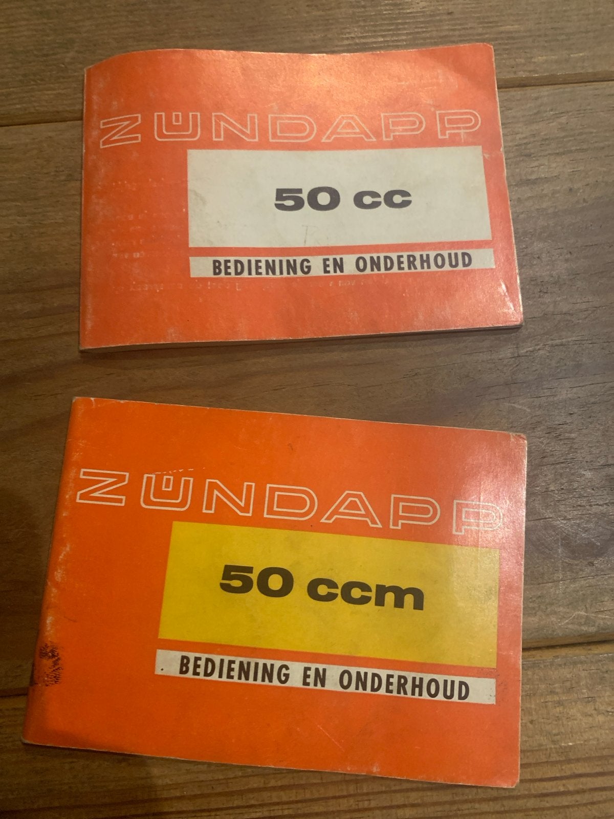 Zundapp 50cc Bediening en Onderhoud Boekjes, Fietsen en Brommers, Brommers | Zundapp, Ophalen of Verzenden, Gebruikt, Overige modellen
