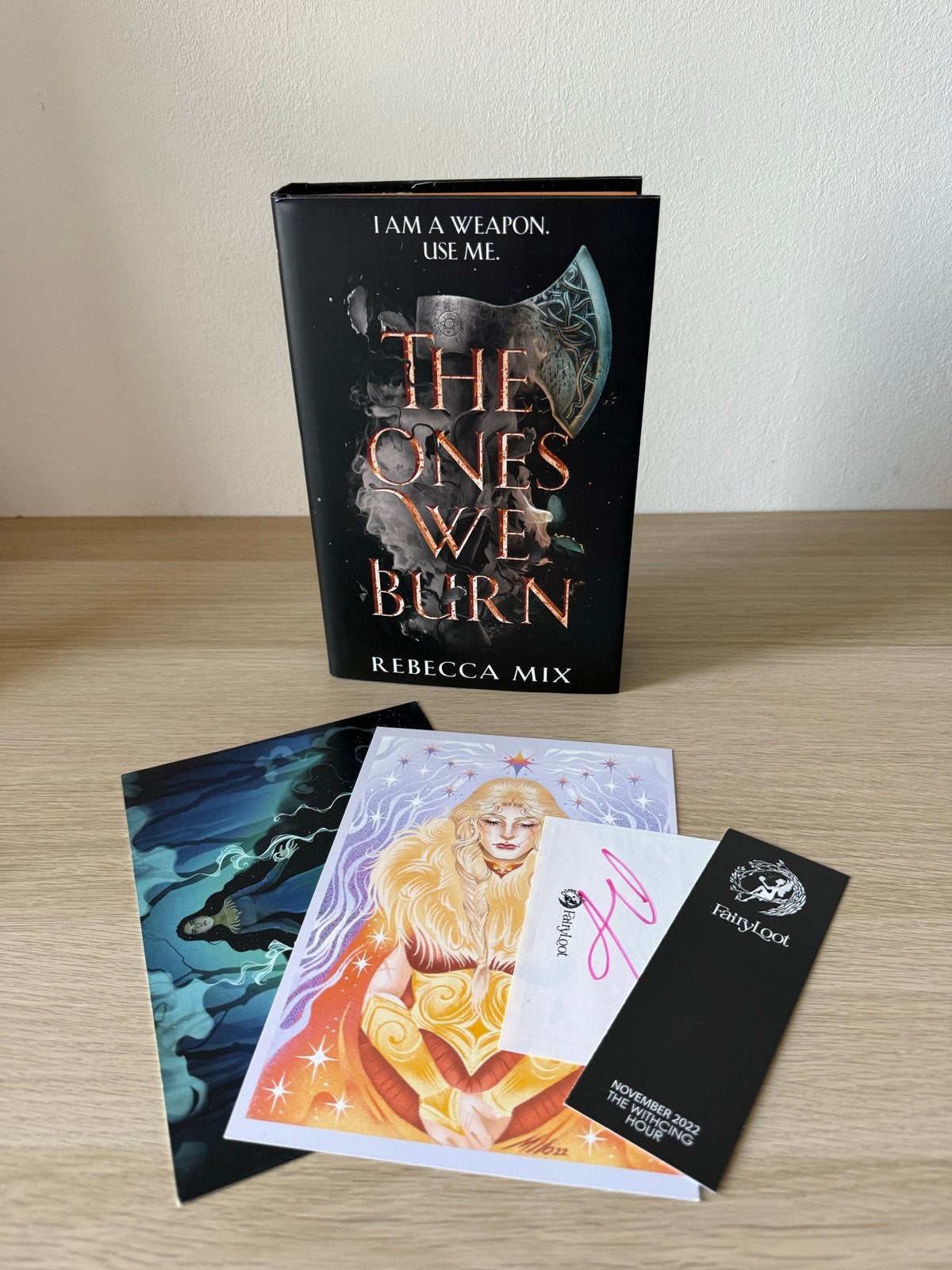 The Ones We Burn - Rebecca Mix (Fairyloot editie), Ophalen of Verzenden, Nieuw