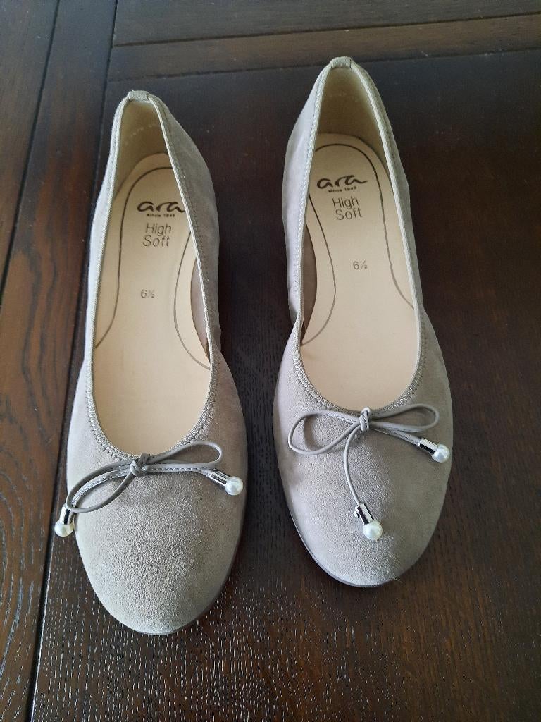 Nieuwe Ballerina's maat 6 1/2 , € 15,00, Ophalen, Nieuw, Beige, Ballerina's