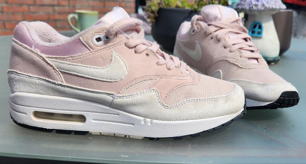 Nike Air Max 1 Barely Rose maat 38, Kleding | Dames, Schoenen, Nike, Ophalen of Verzenden, Roze, Sneakers of Gympen