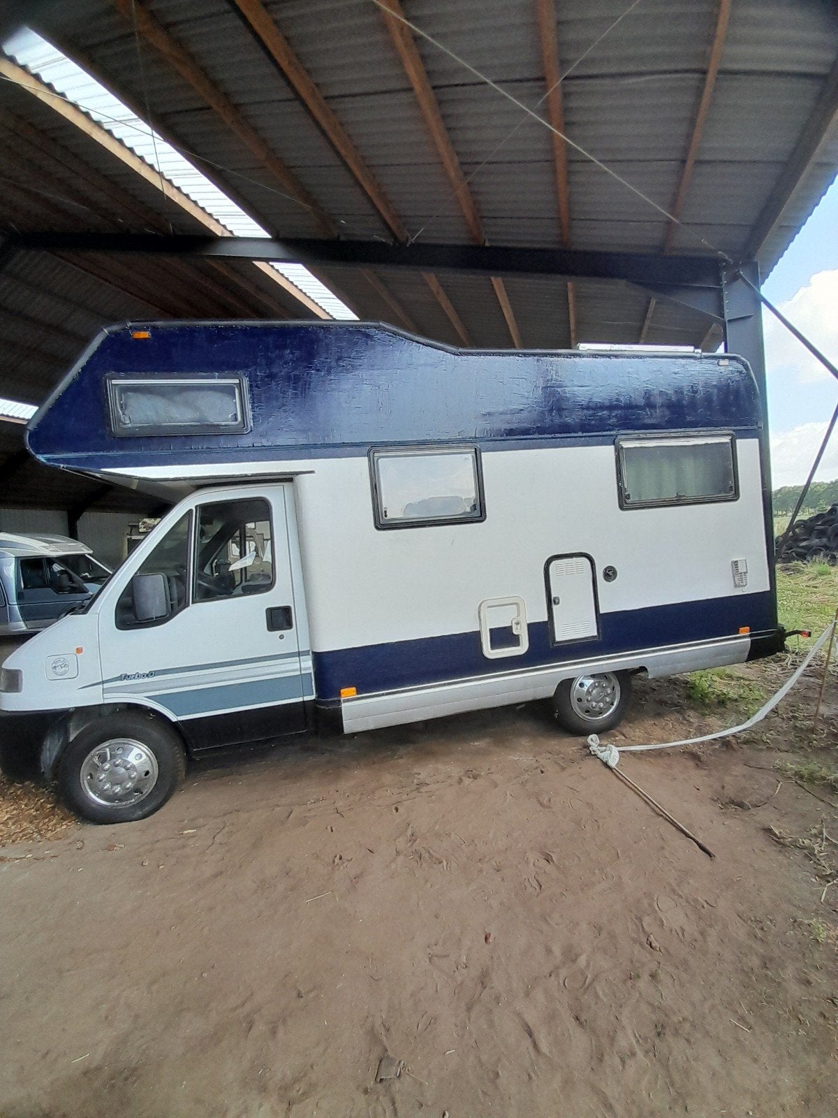 Benimar Alkoof Camper met Nieuwe Upgrades, Caravans en Kamperen, Campers, Reservewiel, Alkoof, Koelkast, 7 tot 12 maanden geleden