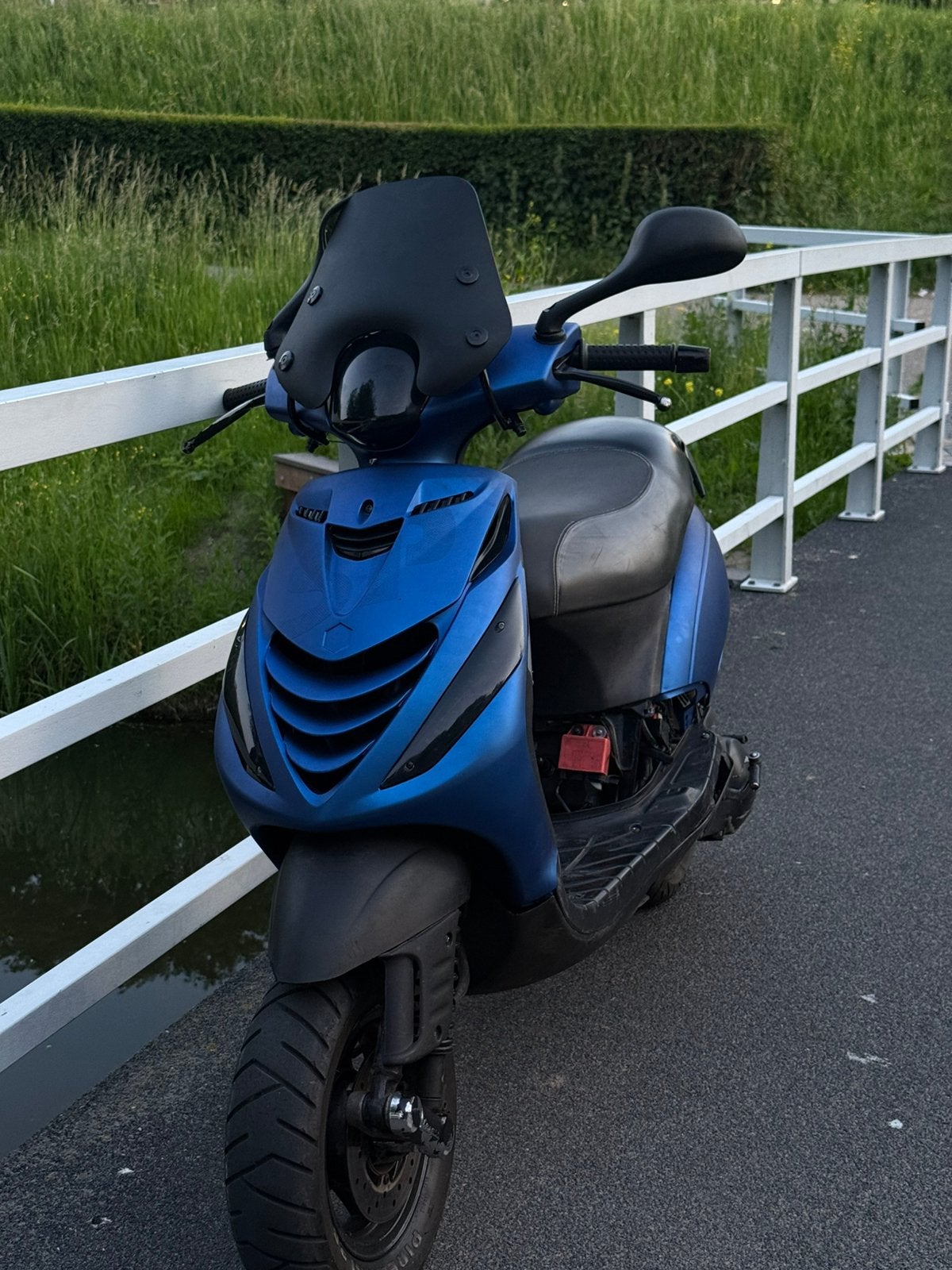 Zip 172cc brom GEEN wok, Fietsen en Brommers, Scooters | Piaggio, Zo goed als nieuw, Zip, Benzine, Ophalen