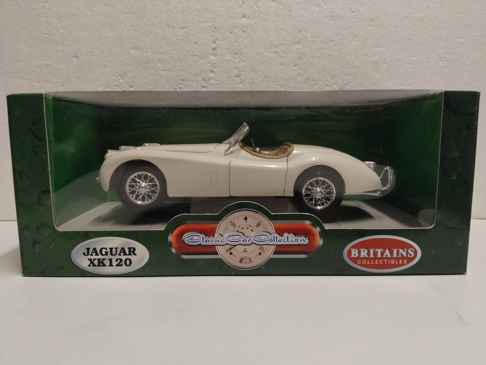 Jaguar XK 120 Roadster cremewit Britains ERTL metal 1:18 KRD, Ophalen of Verzenden, Zo goed als nieuw, Auto, ERTL
