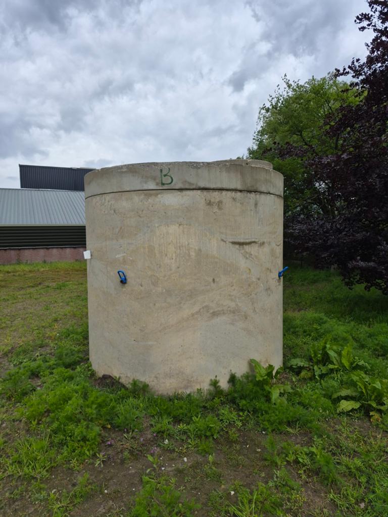 Betonnen waterput, Ophalen, Gebruikt