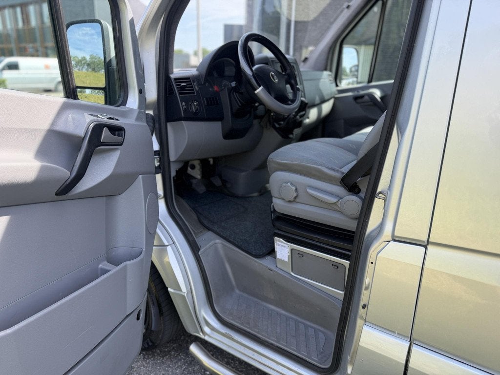Volkswagen Crafter 35 2.5 TDI L2H2 ( camper ) Crossbus gesch, Auto's, Gebruikt, Volkswagen, 2800 kg, Origineel Nederlands