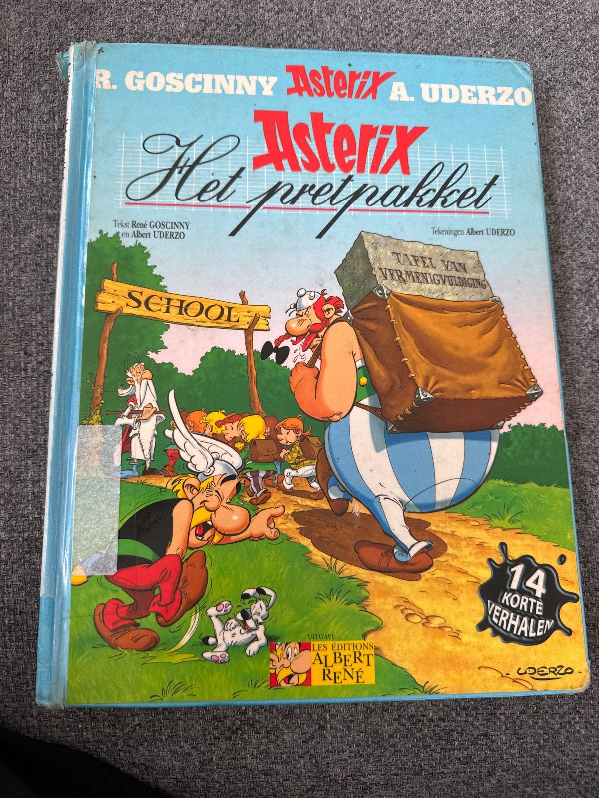 Asterix: Het pretpakket - 14 korte verhalen, Eén stripboek, Ophalen of Verzenden, Gelezen