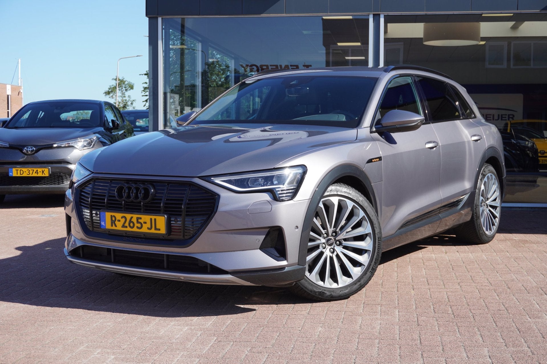 Audi E-tron 55 quattro Advanced edition Plus 95 kWh Automaat, Auto's, Zwart, 95 kWh, 1583 min, Vierwielaandrijving