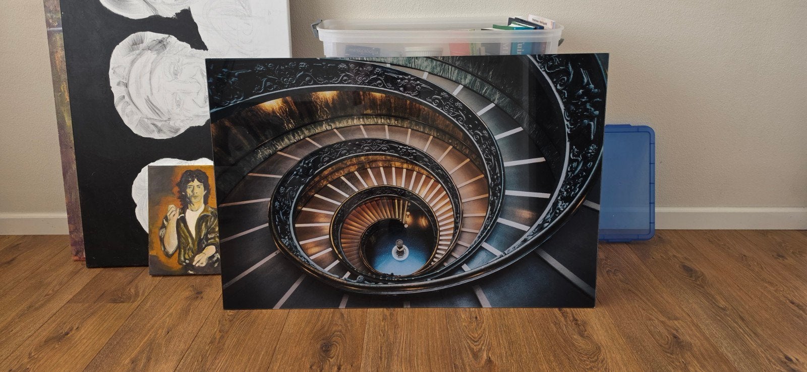 Vaticaanse Trappen op Plexiglas Dibond - 90x60 cm, Ophalen of Verzenden, Zo goed als nieuw, 75 tot 100 cm, Print