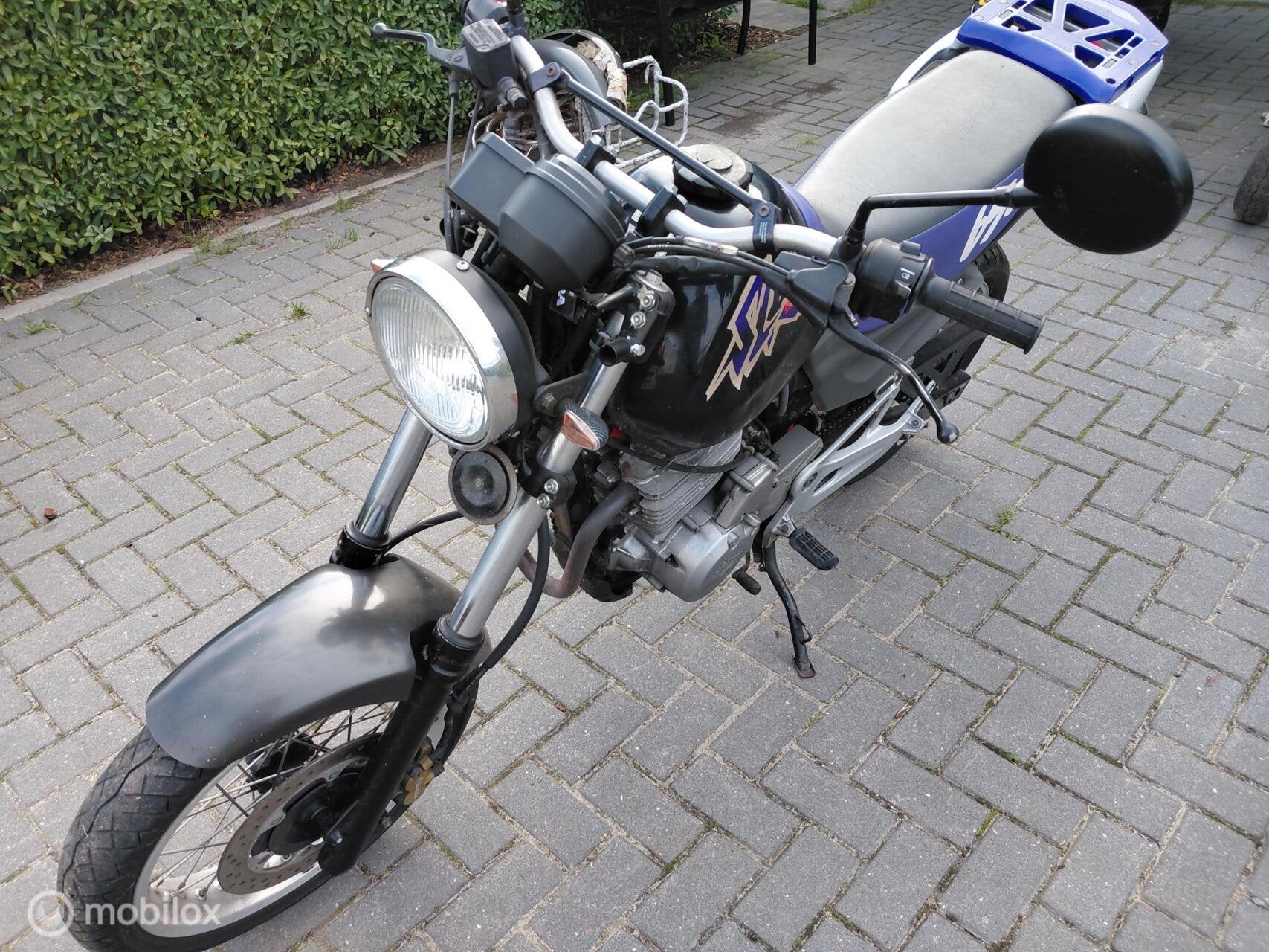 Honda SLR 650 29kw 1998 35dkm schakelprobleem Inruil Kan, 644 cc, Toermotor, Handgeschakeld, Gebruikt