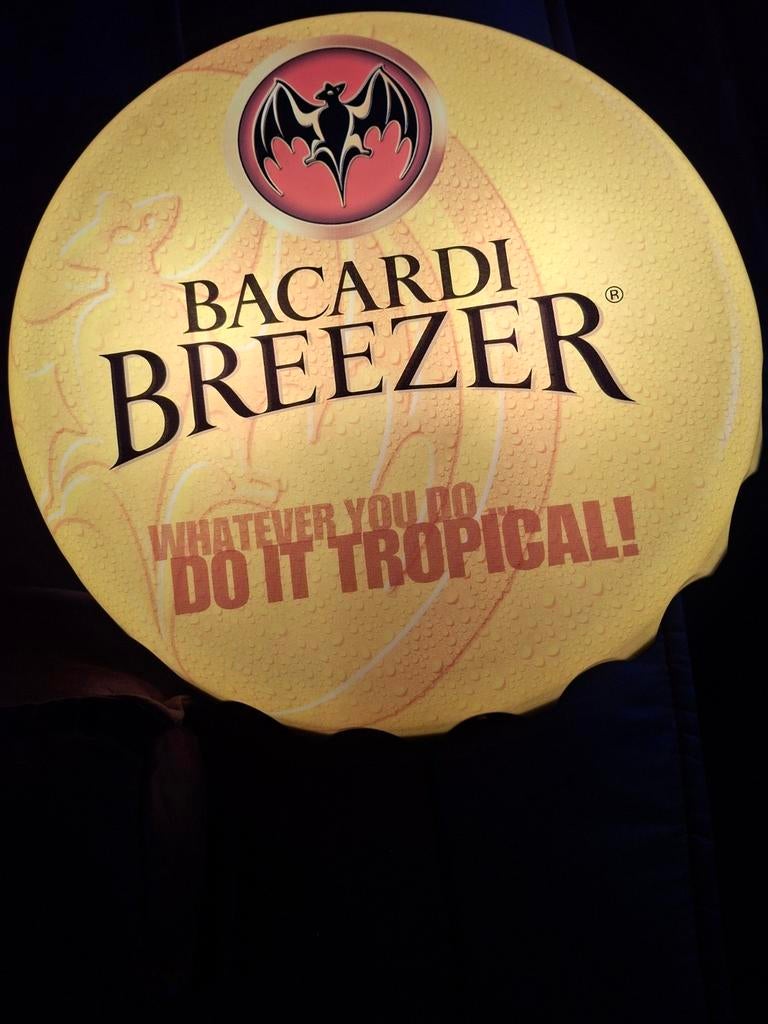 Bacardi Breezer lichtreclame, Ophalen of Verzenden