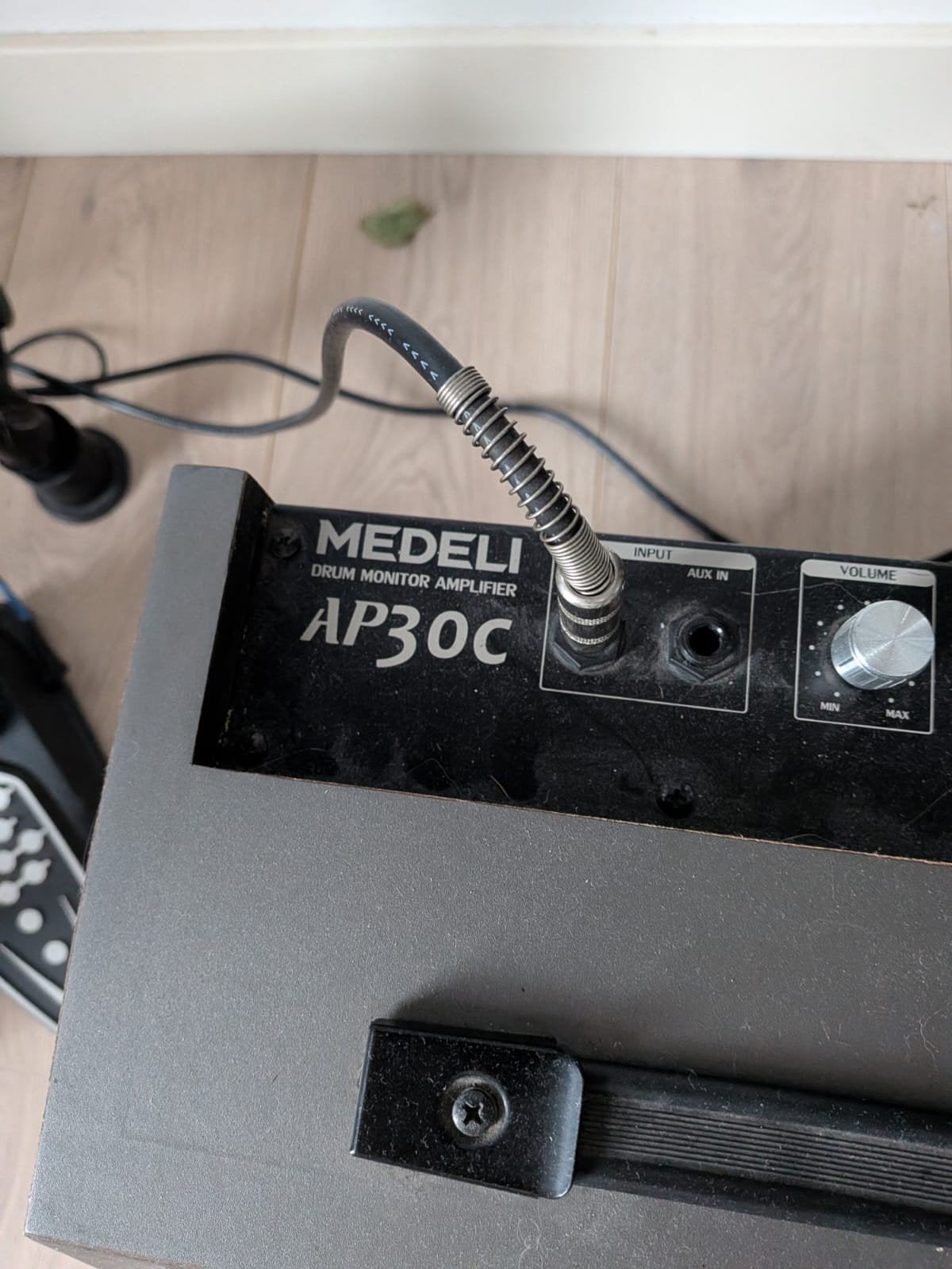 Foto 7 van Medeli DD620BX Elektronisch Drumstel met AP30C Versterker