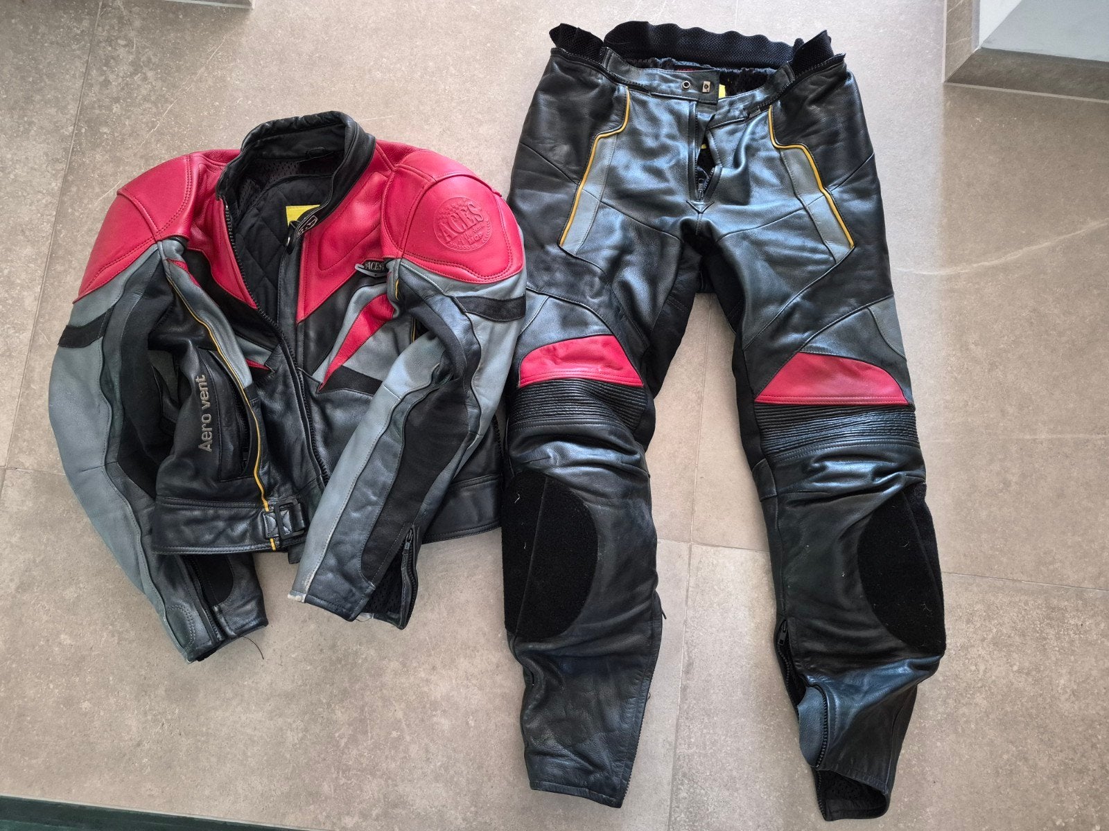 Leren motorpak (jas en broek) - Aces by MQP, Ophalen, Aces by MQP, Tweedehands, Heren