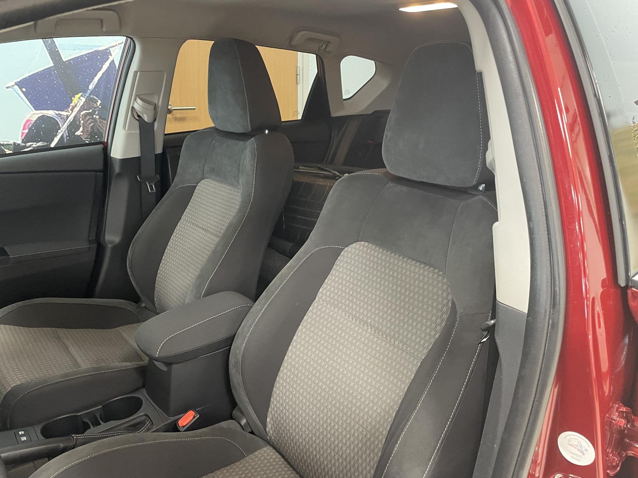 Toyota Auris 1.8 Hybrid Dynamic HB | Navigatie, Gebruikt, Euro 6, 4 cilinders, Bedrijf