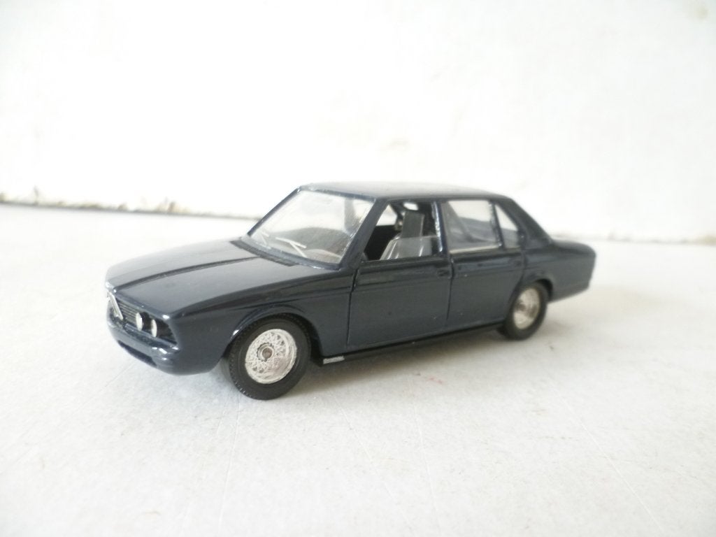 Verem Bmw 530 1:43 modelauto in nieuwstaat., Ophalen of Verzenden, Nieuw, Auto, Overige merken