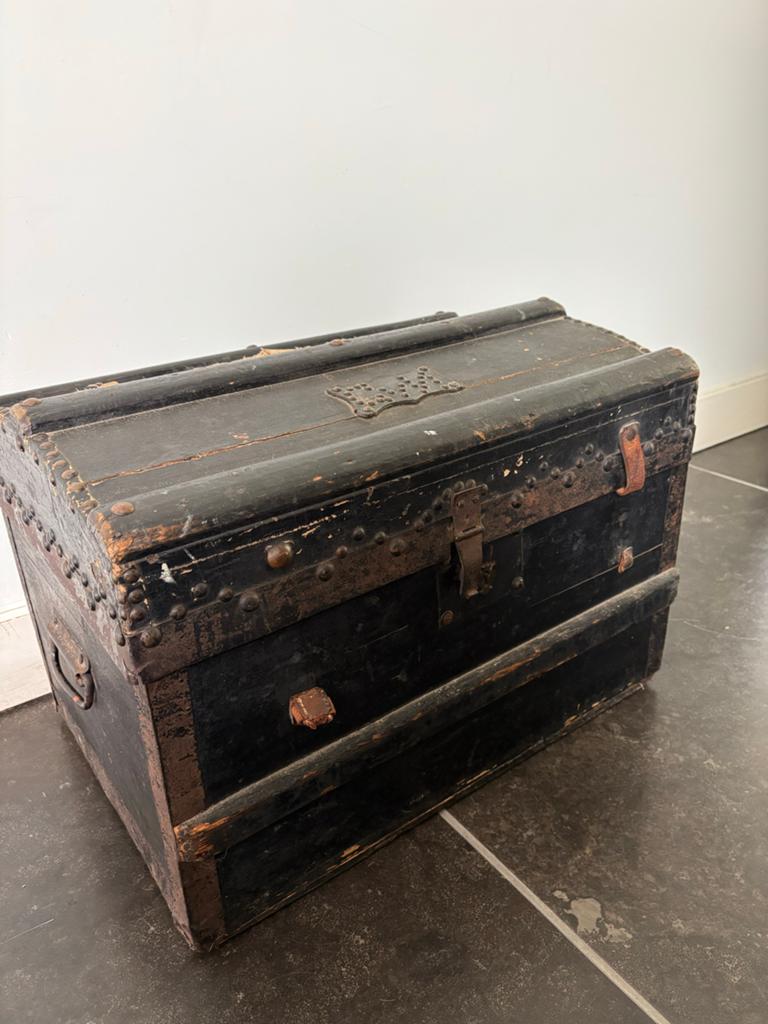 Antieke reiskoffer/kist van W. Zoetard, Delft, Ophalen