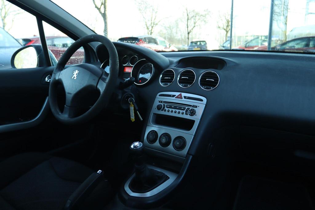 PEUGEOT 308 1.6 VTi X-LINE | AIRCO | TREKHAAK | NIEUWE APK, Voorwielaandrijving, Gebruikt, 680 kg, 4 cilinders