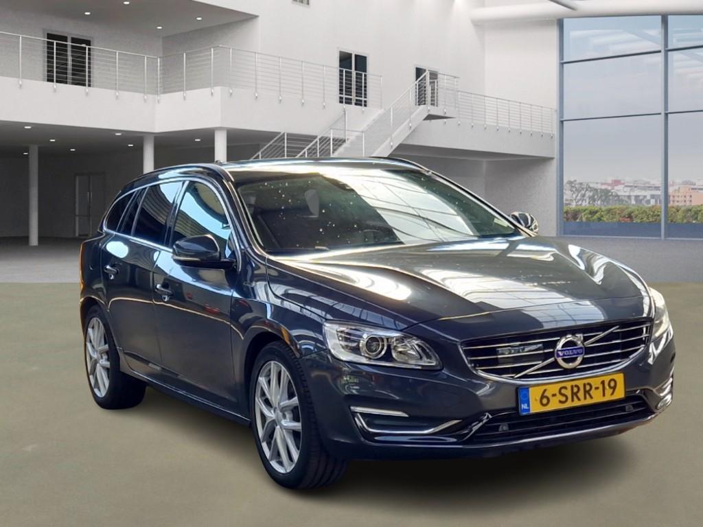 Volvo V60 2.4 D6 AWD Plug-In Hybrid Summum Automaat Pano PDC, Auto's, Automaat, 11 kWh, Te koop, Euro 5