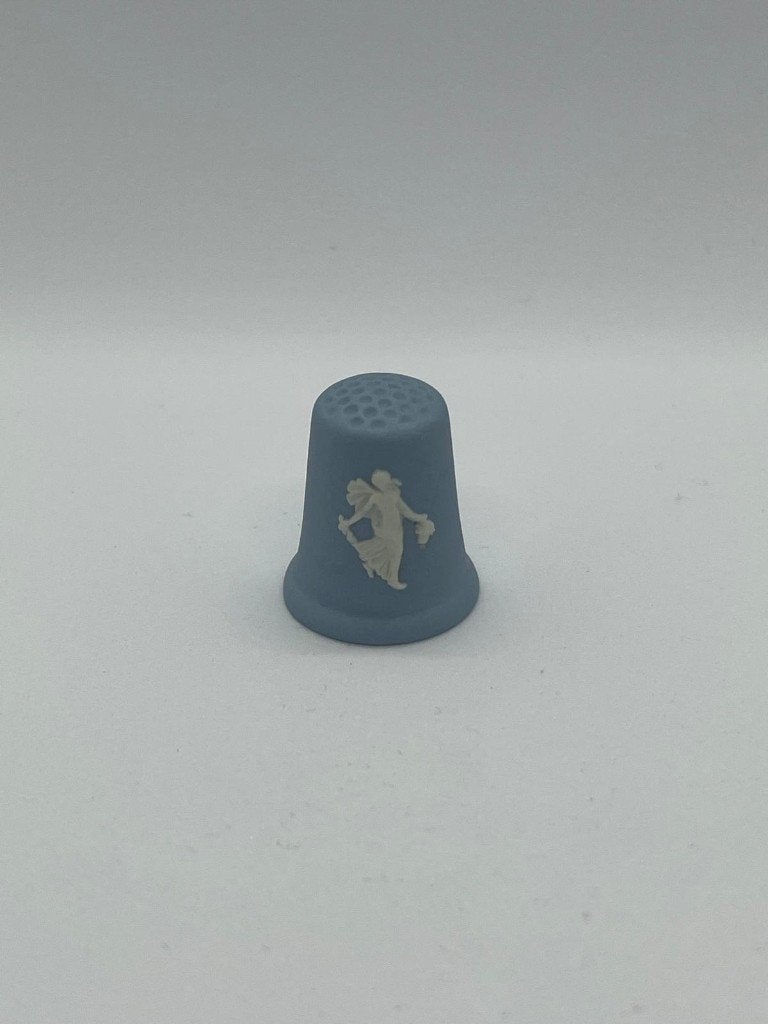 Wedgwood vingerhoedje blauw/wit – verzamelobject, Verzamelen, Reliëf, Ophalen of Verzenden, Zo goed als nieuw, Buitenland