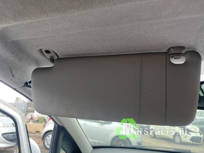 Zonneklep van een Opel Corsa, Gebruikt, -, -, Opel