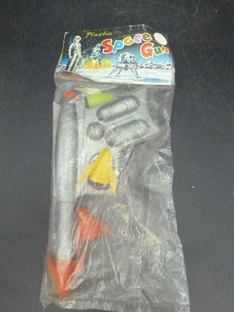 Plastic space gun Made in Hong Kong, Ophalen of Verzenden