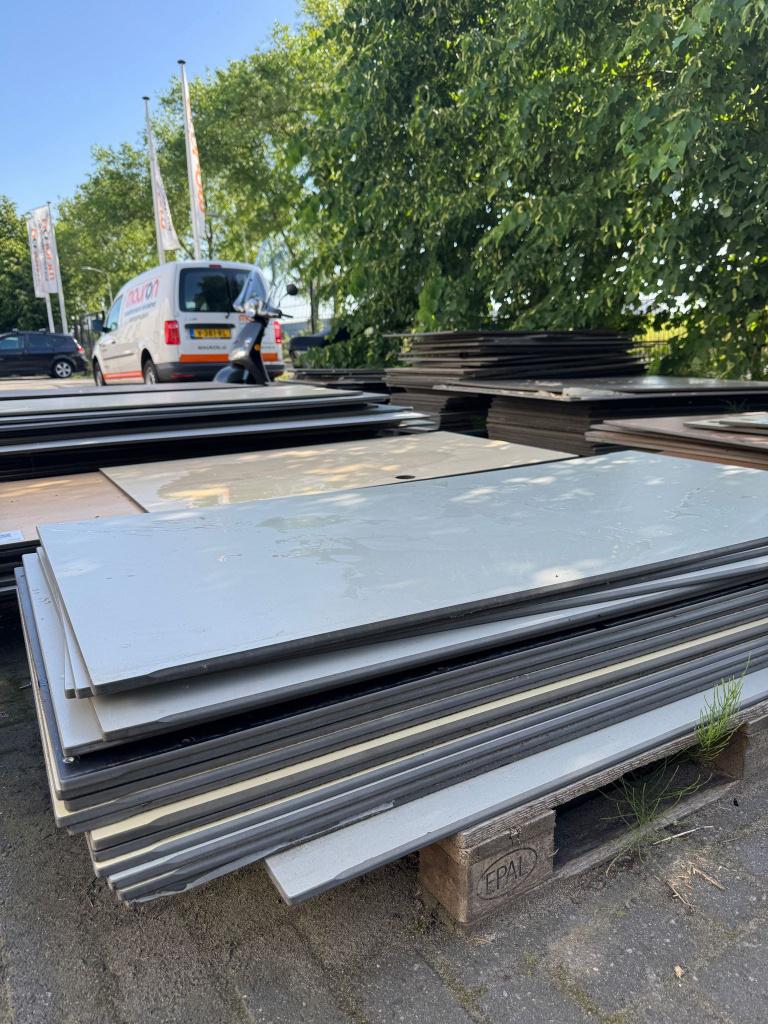 Trespa platen - 10 euro per stuk - Ca. 150 stuks over, Ophalen, Gebruikt, HPL, Minder dan 20 mm