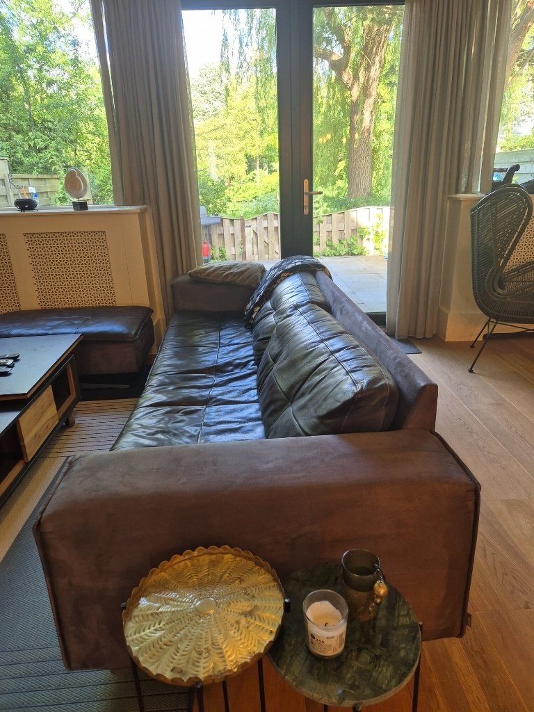 Xooon donkerblauwe bank met leren kussens 262 cm, Ophalen, 250 tot 300 cm, 75 tot 100 cm, Zo goed als nieuw