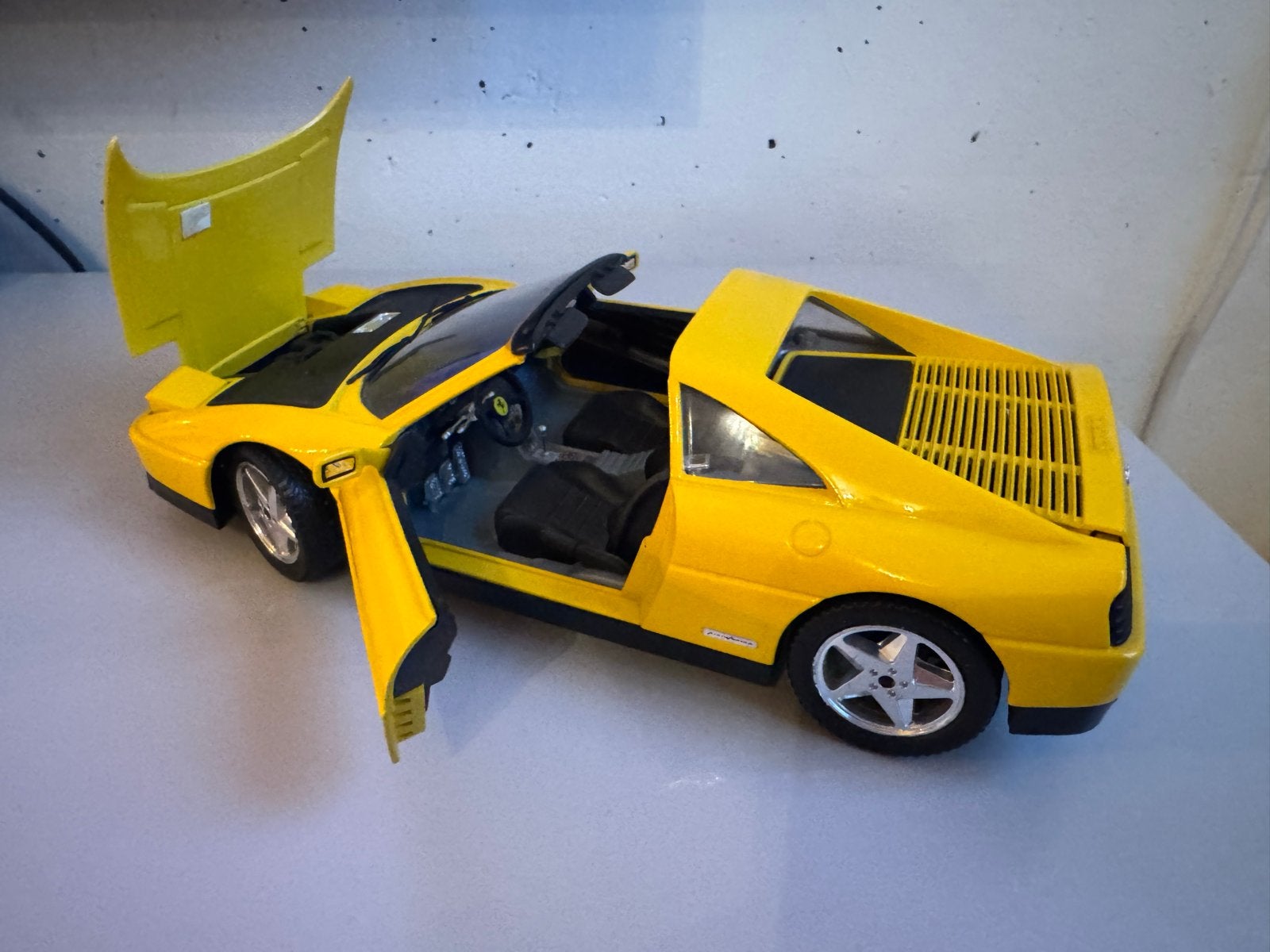 Ferrari 348 TS MIRA schaalmodel, Hobby en Vrije tijd, Modelauto's | 1:18, Ophalen of Verzenden, Zo goed als nieuw, Auto, Overige merken