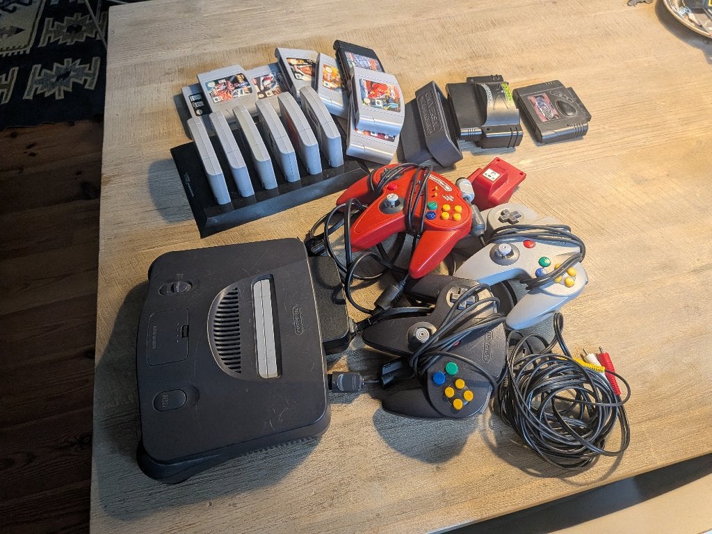 Nintendo 64 console plus games en accessoires., Spelcomputers en Games, Ophalen of Verzenden, Gebruikt, Met 3 controllers of meer