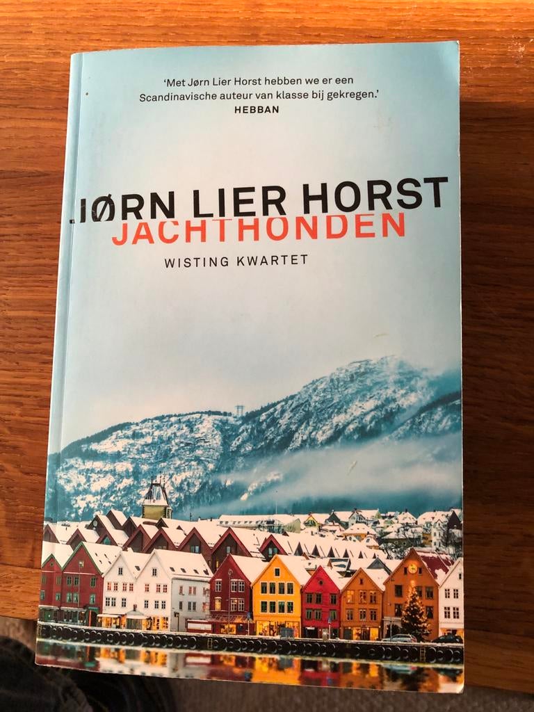 Jachthonden - Jørn Lier Horst (Wisting Kwartet 2), Boeken, Ophalen of Verzenden, Zo goed als nieuw