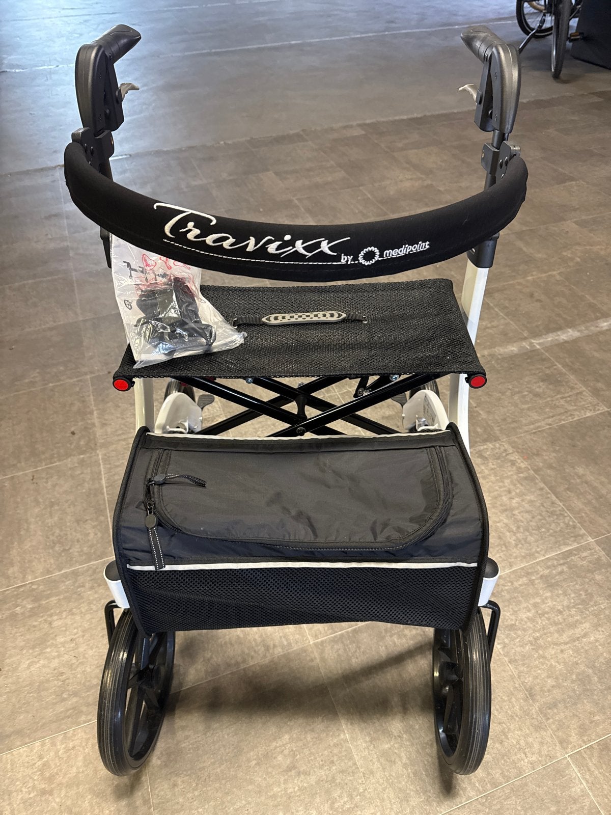 Nieuwe Travixx classic rollator wit, Diversen, Ophalen, Opvouwbaar, Nieuw