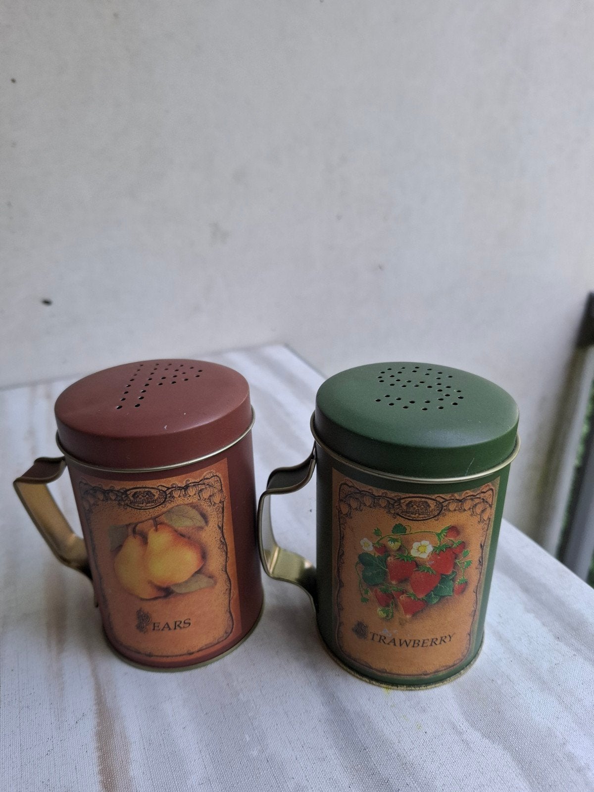 Vintage Strooiers: Peper en zout stel, Overige typen, Ophalen of Verzenden, Zo goed als nieuw, Metaal