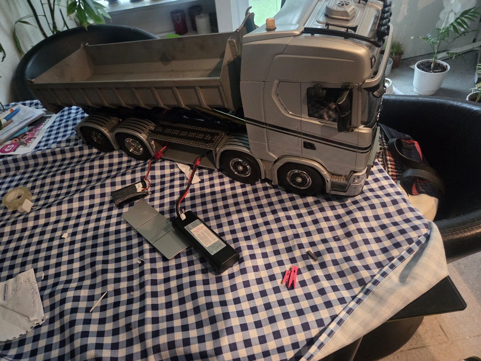Scania 770s   op schaal 1:14, Hobby en Vrije tijd, Ophalen, Zo goed als nieuw