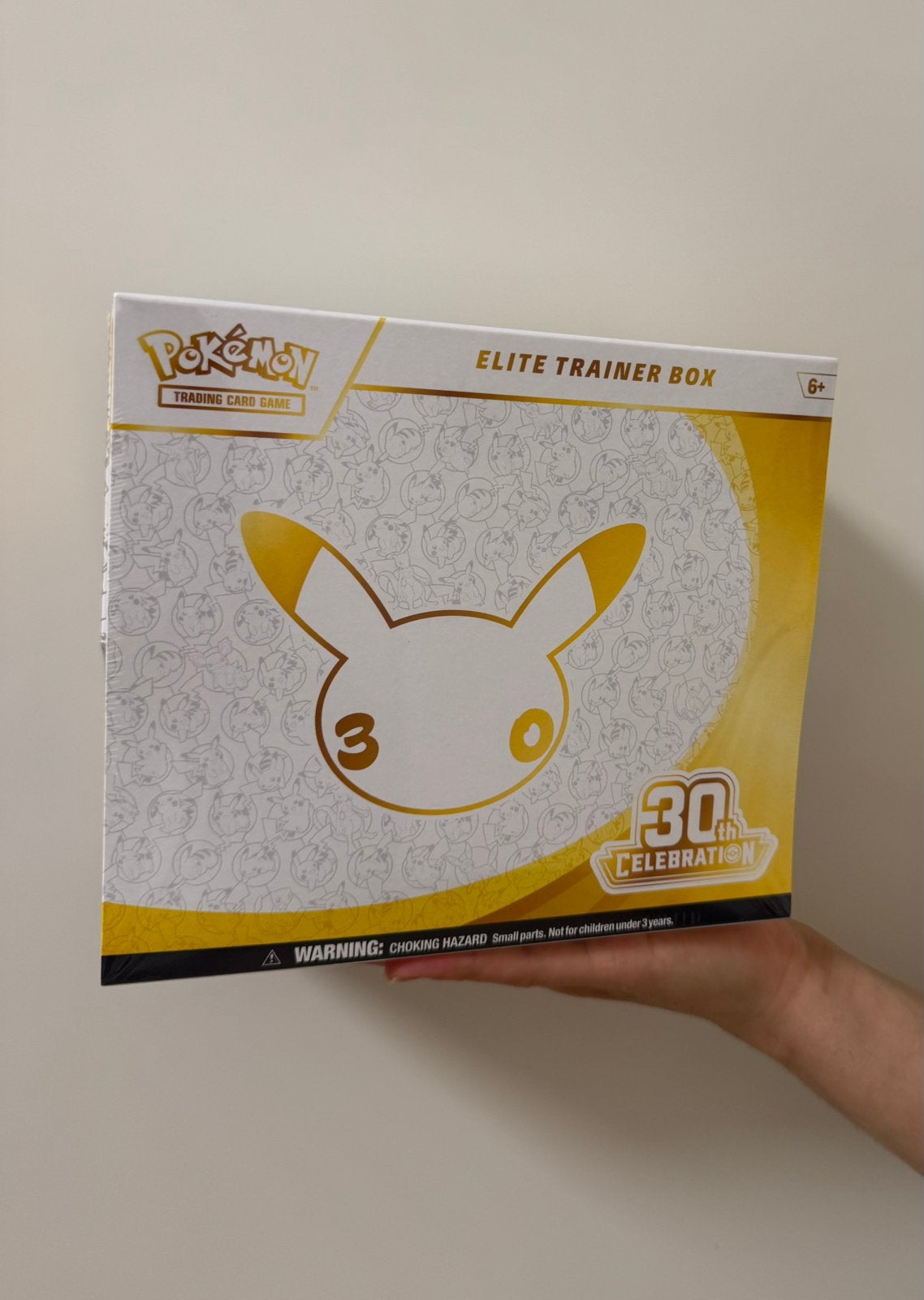 Pokemon celebrations elite trainer box 30th anniversary, Ophalen of Verzenden, Nieuw, Overige typen
