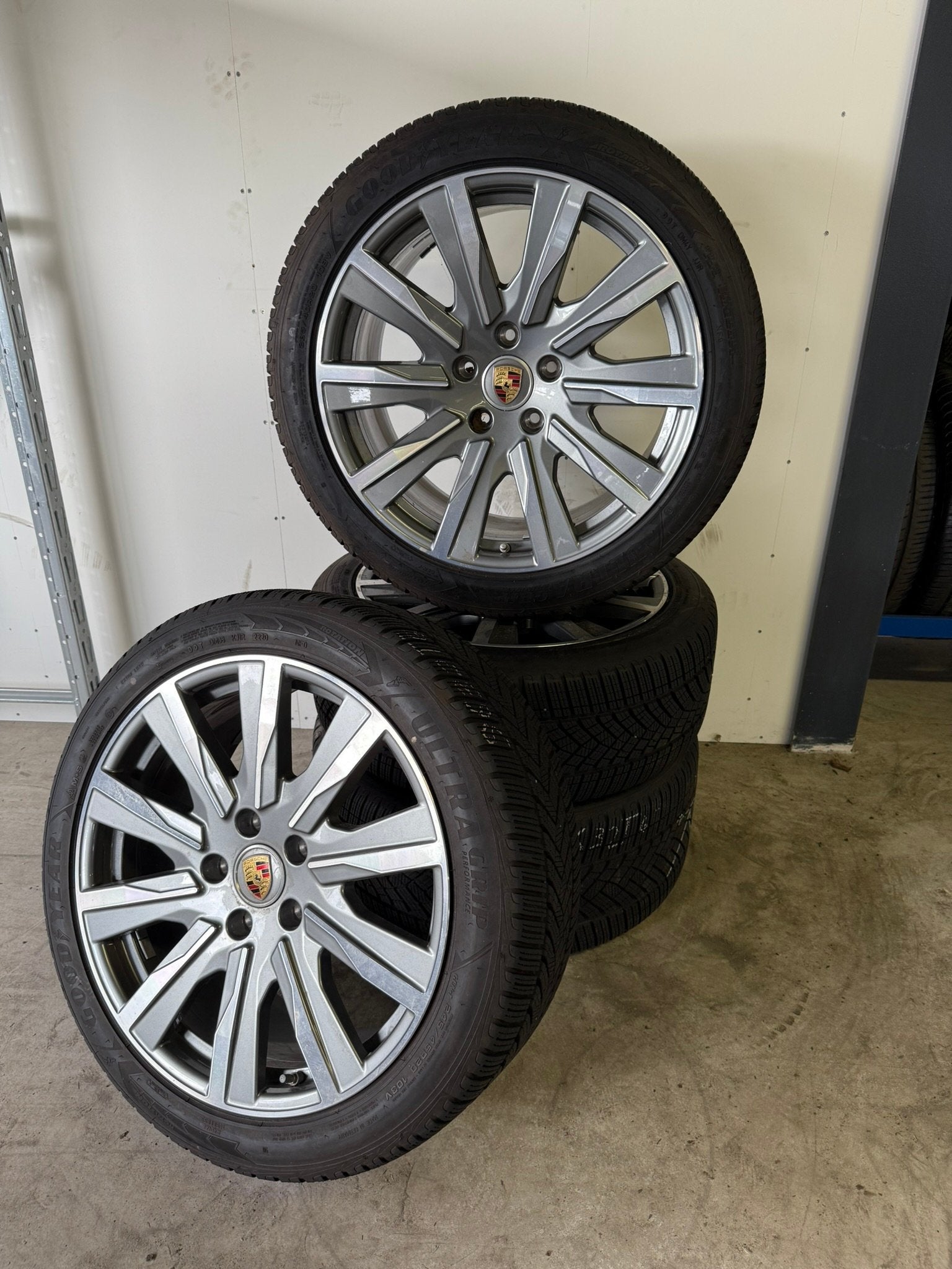 Gebruikte Winterwielenset Goodyear Ultra grip Porsche Taycan, Auto-onderdelen