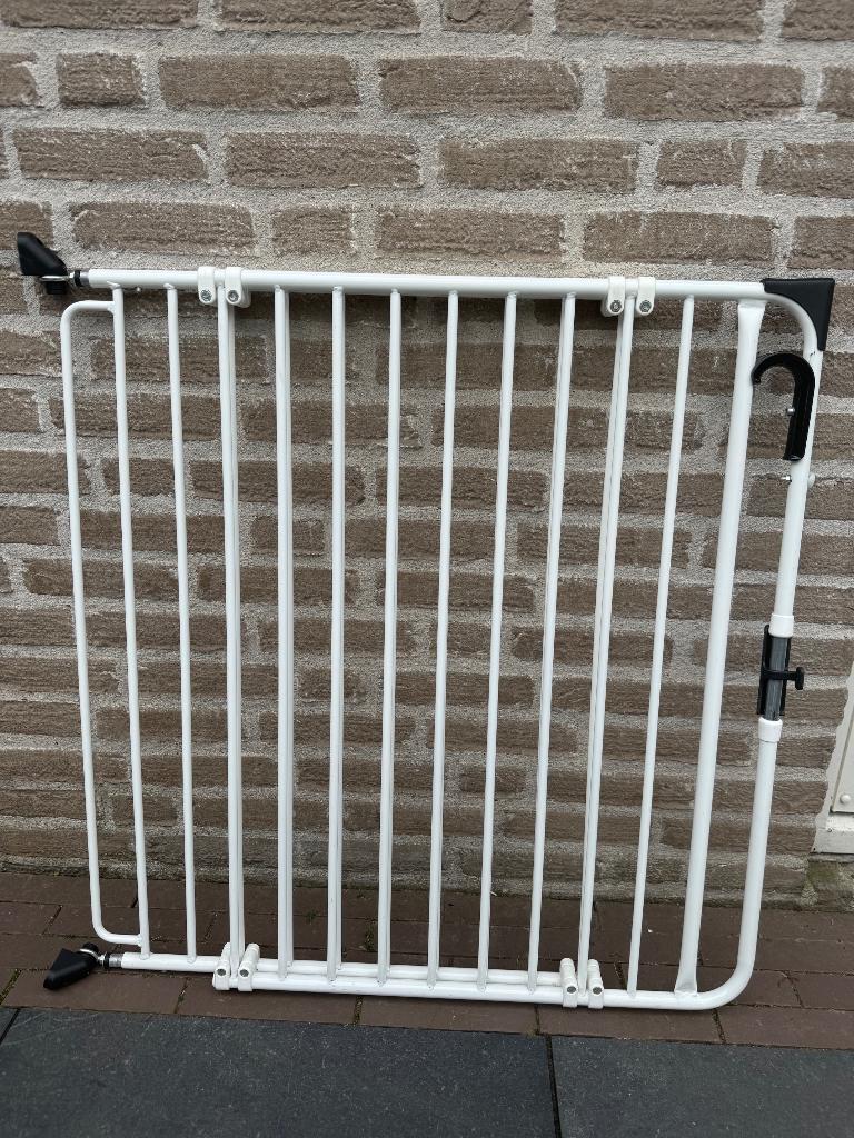 Stevig uitschuifbaar traphekje, Kinderen en Baby's, Traphekjes, Ophalen, Overige typen, Zo goed als nieuw, 115 cm of meer