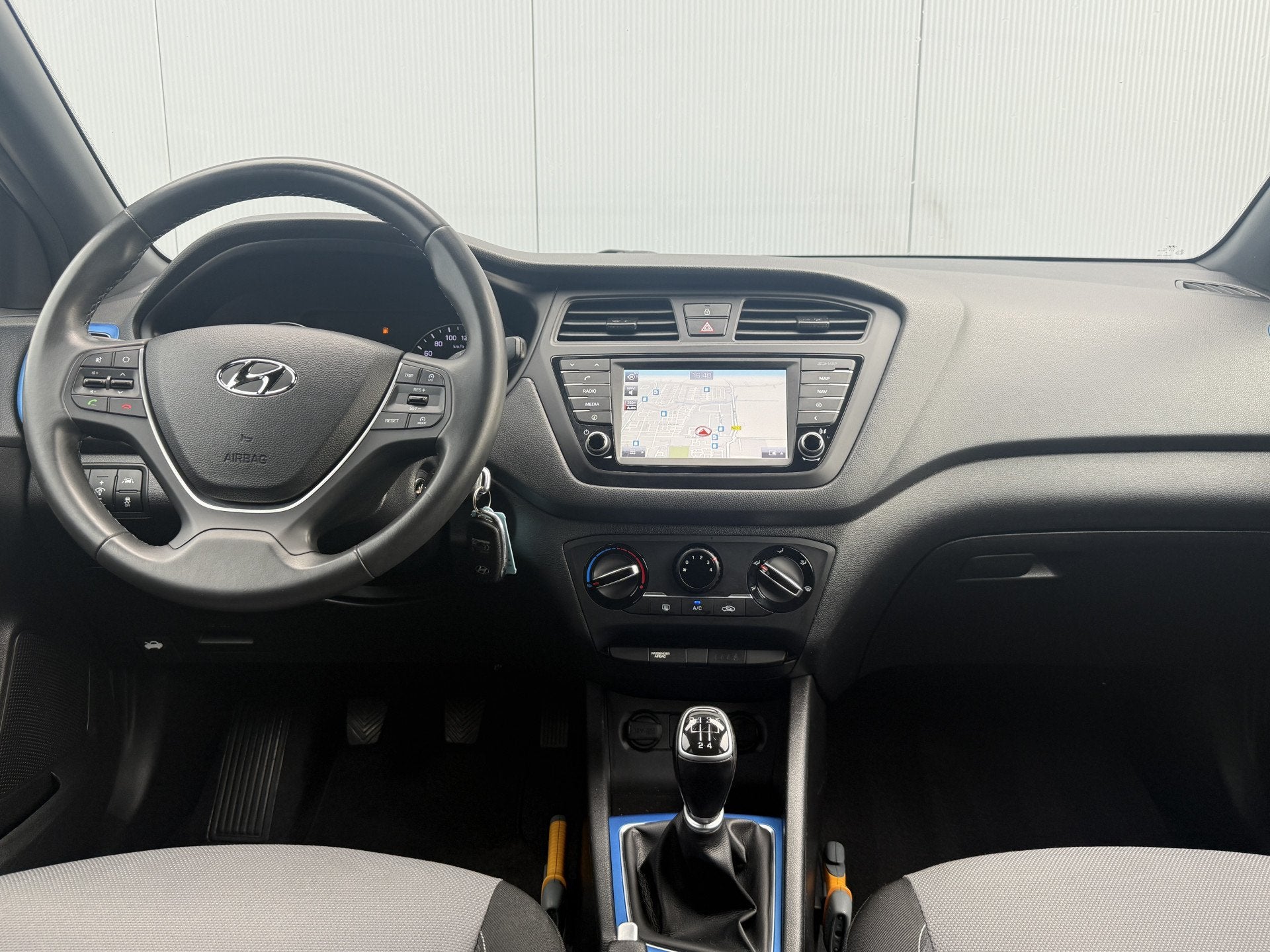 Hyundai i20 1.0 T-GDI Go! 2016 Navigatie/Airco/Trekhaak., Voorwielaandrijving, 23 km/l, Origineel Nederlands, Bedrijf