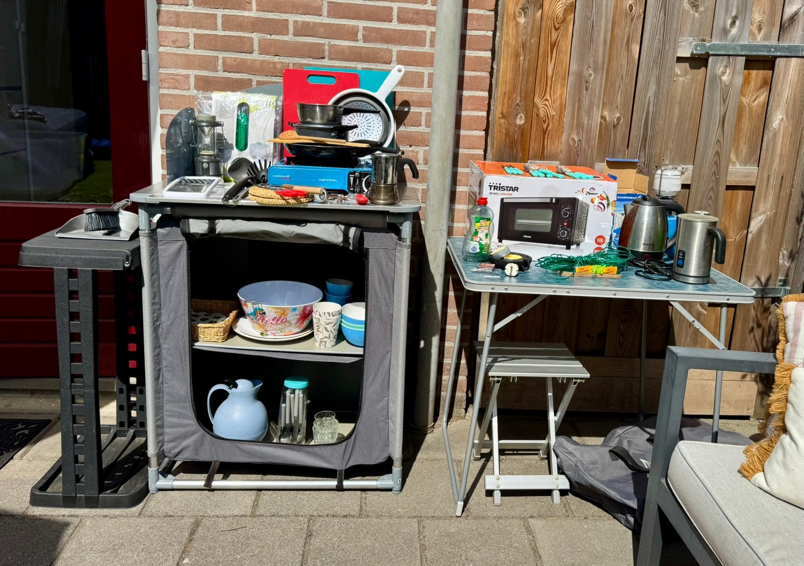 Goed uitgeruste kampeerkeuken, tafel, oven, kookstel etc etc, Ophalen, Zo goed als nieuw, Campingstoel
