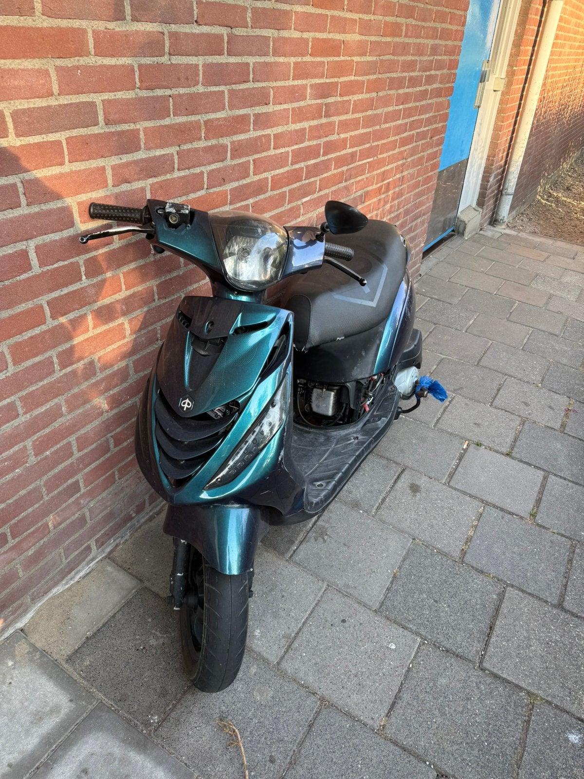 Piaggio zip met wok, Fietsen en Brommers, Scooters | Piaggio, Ophalen of Verzenden, Zo goed als nieuw, Benzine, Zip