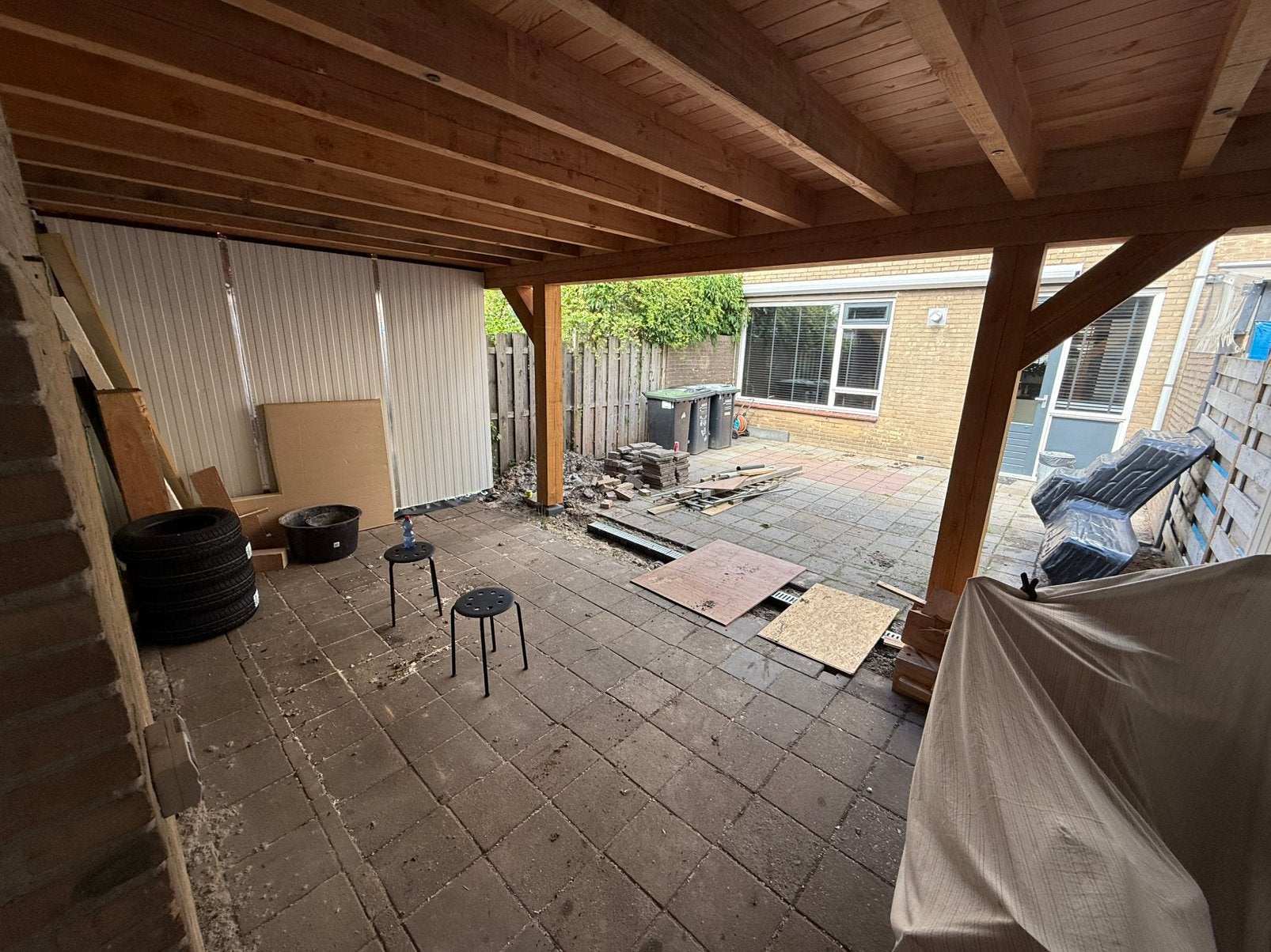 Gratis af te halen 30x30 tegels +-50 m2, Tuin en Terras, Tegels en Klinkers, Ophalen, Zo goed als nieuw, Beton, Terrastegels