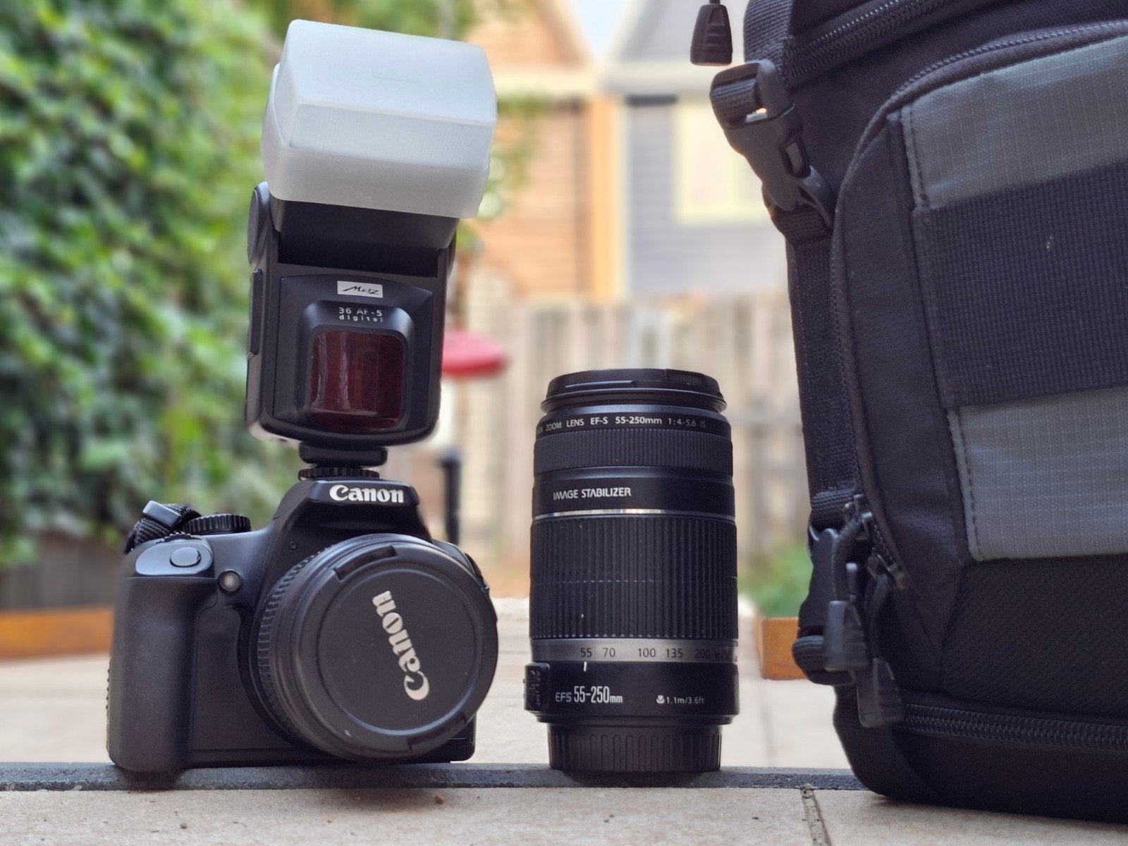Canon EOS 1000D Incl. accessoires, Gebruikt, Spiegelreflex, Canon, Ophalen of Verzenden