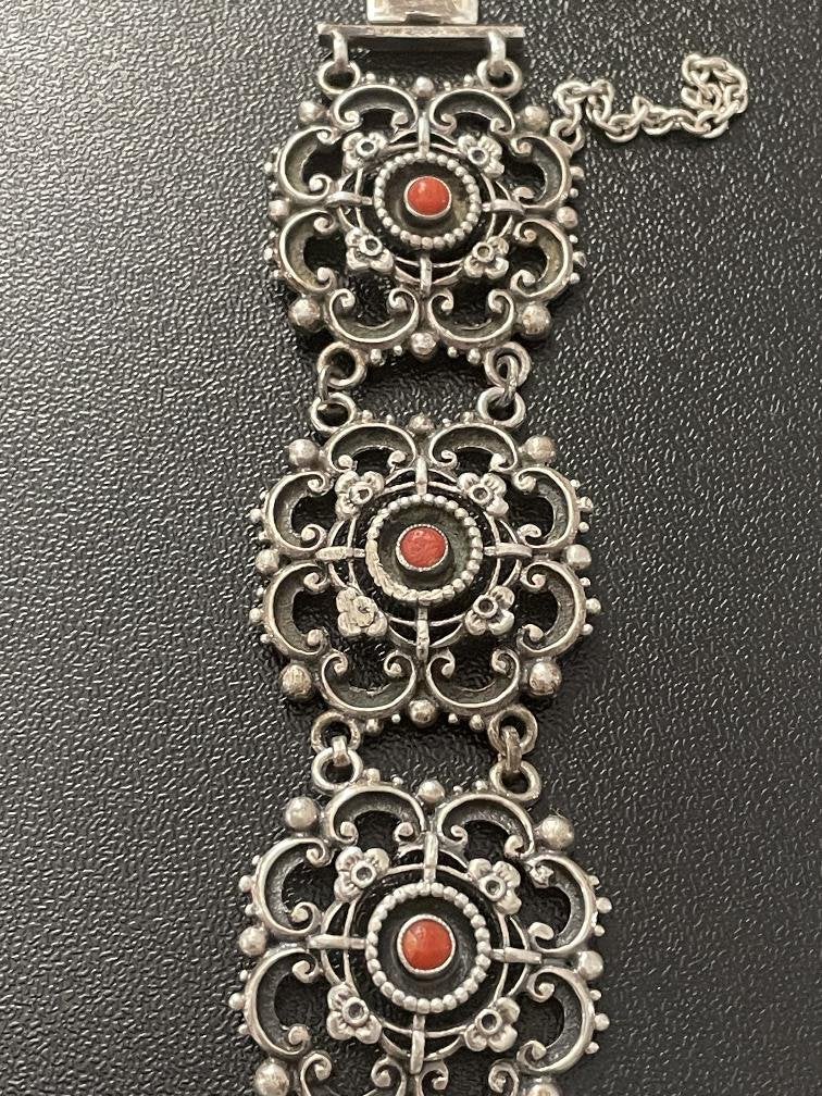 Antiek zilveren armband met bloedkoraal, Ophalen of Verzenden, Zilver, Armband
