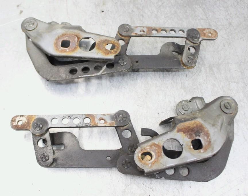Gezocht motorkapscharnieren BMW E28, Ophalen of Verzenden, Voor, BMW, Bumper