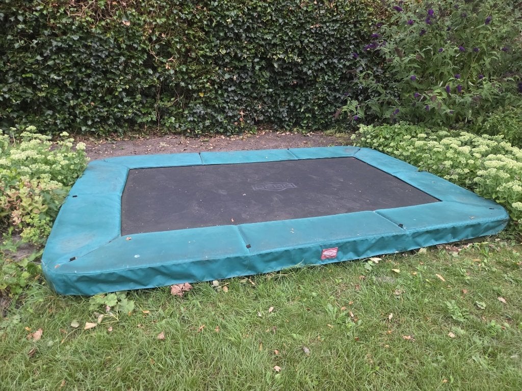 BERG Inground Trampoline 330x220, Ophalen, Gebruikt