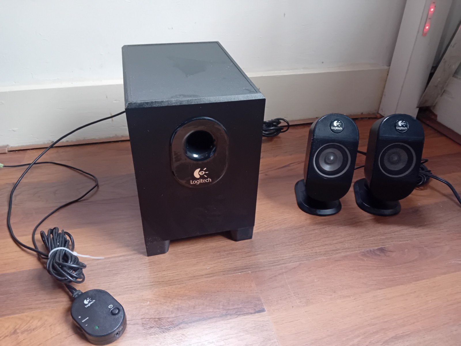 Logitech speakers, Ophalen of Verzenden