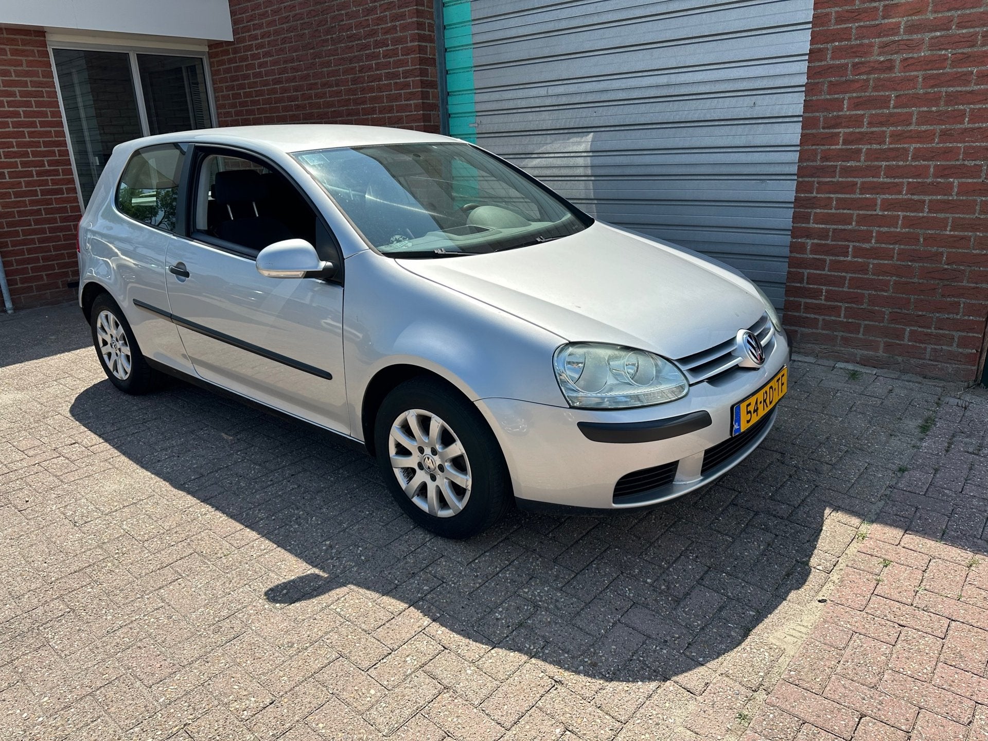 Volkswagen Golf 1.6 FSI Comfortline 3 deurs NAP, Voorwielaandrijving, Gebruikt, Zwart, 4 cilinders