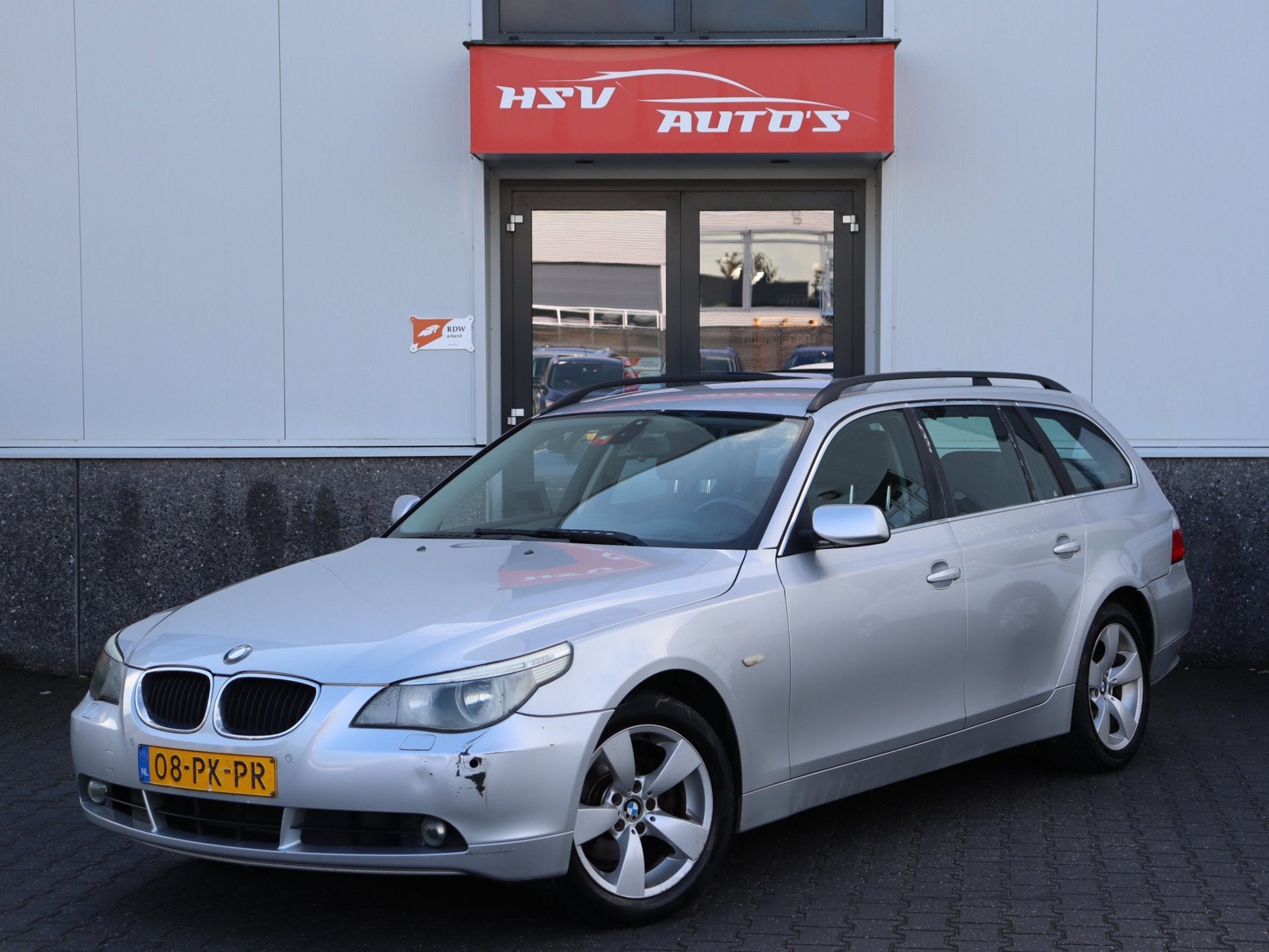 BMW 5-serie Touring 525i Executive *apk 09-2027*, Auto's, Automaat, Achterwielaandrijving, Gebruikt, 2000 kg
