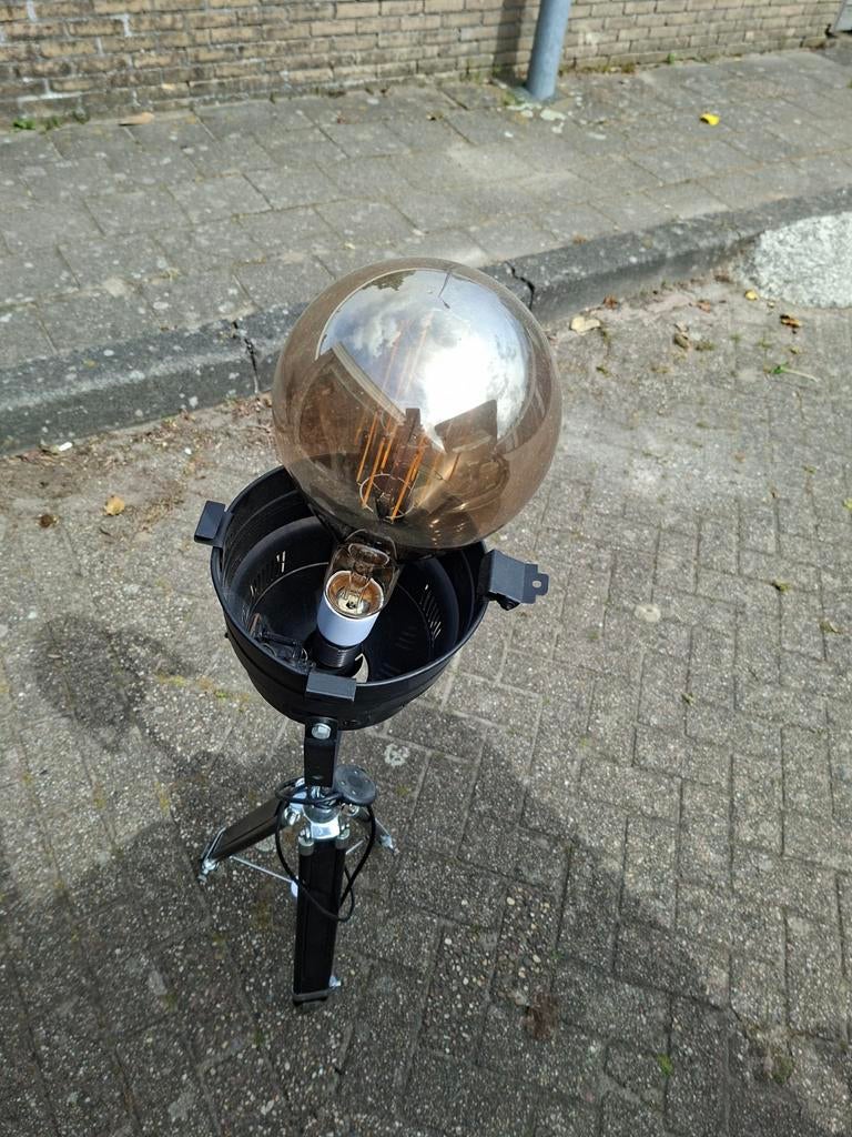 Lamp op statief met led kooldraad €15, Ophalen of Verzenden